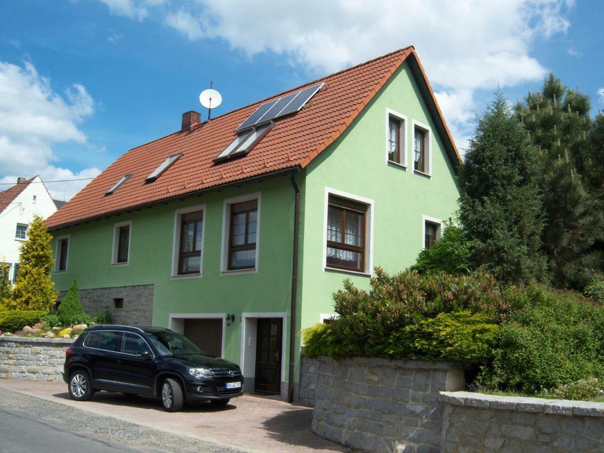 Ferienwohnung "An Der St. Ludmila" Crostwitz Exterior photo